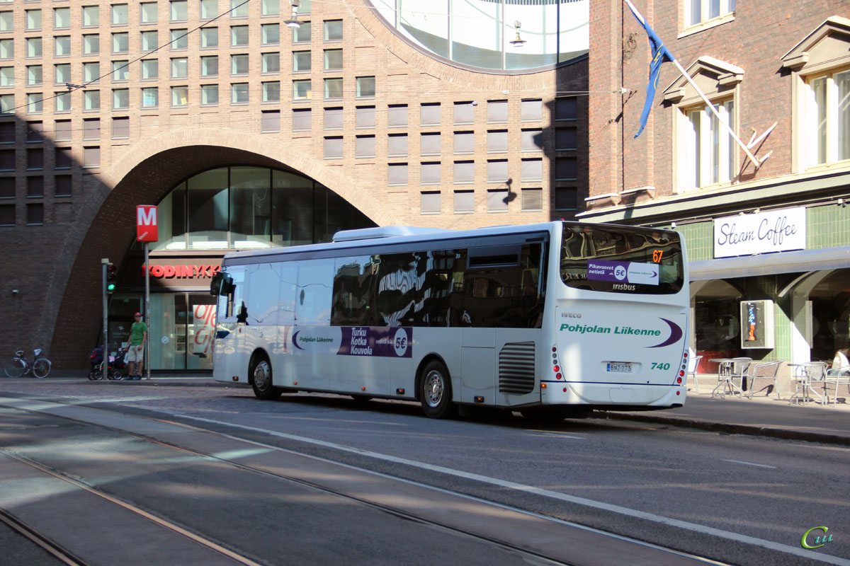 Автобусы в хельсинки. Ирисбус кроссвей. Irisbus Crossway 12.8m. Iveco Crossway le 12. Crossway автобус.