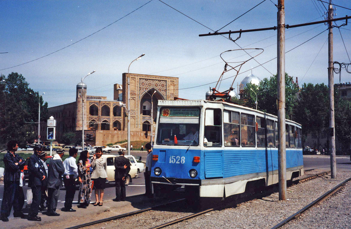 Ташкент. 71-605 (КТМ-5) №1528