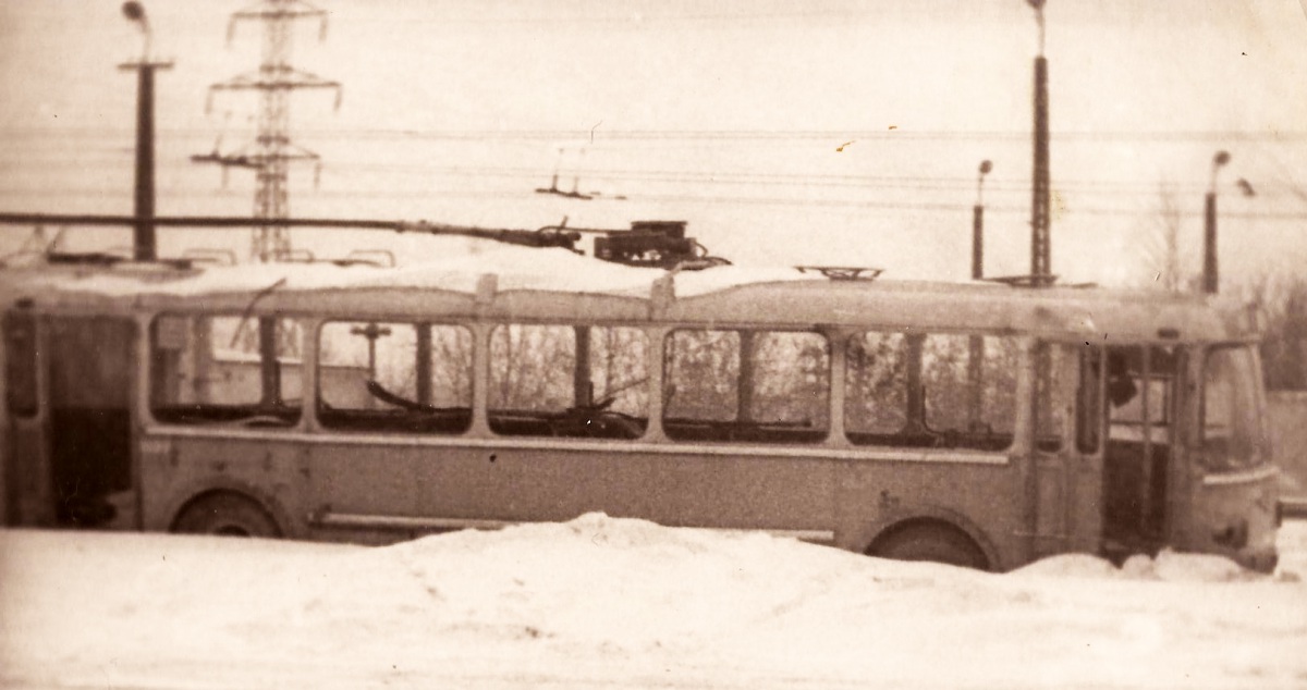 Курган. Троллейбус ЗиУ-5