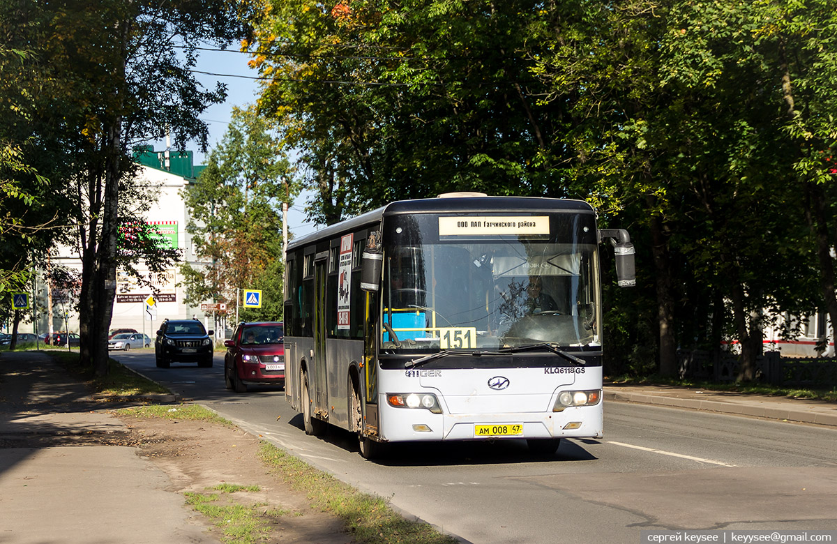 525 автобус гатчина. Гатчинский автобус. Автобус Гатчина автобус. Общественный транспорт Гатчины. Маршрутка Гатчина.