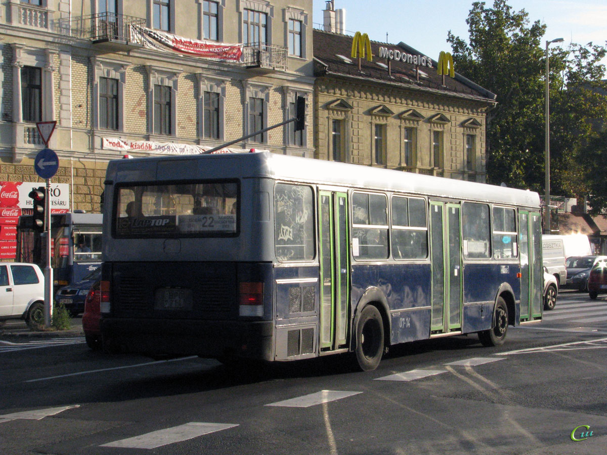 Будапешт. Ikarus 415.15 BPO-714