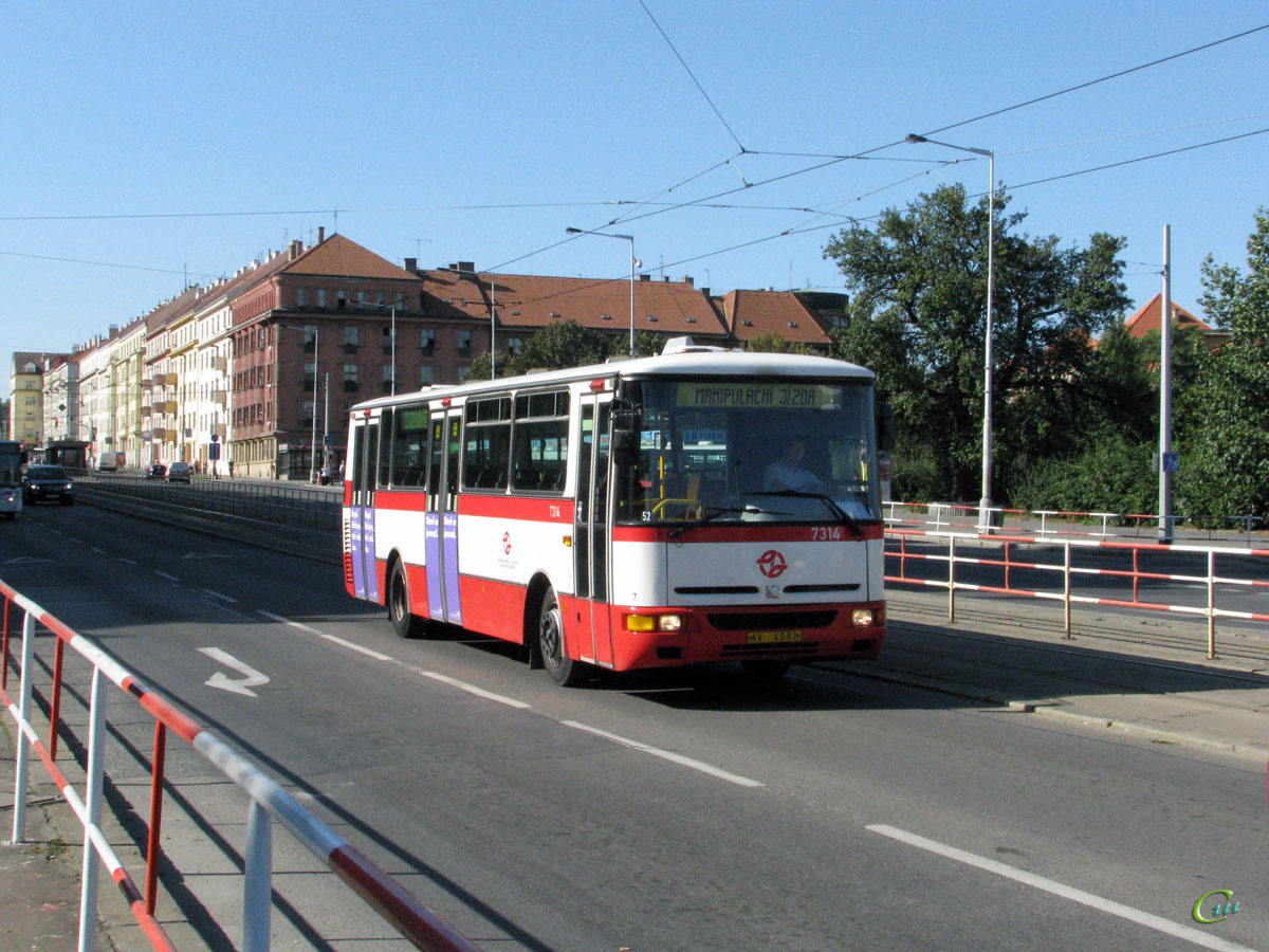 Прага. Karosa B931 AV 43-82