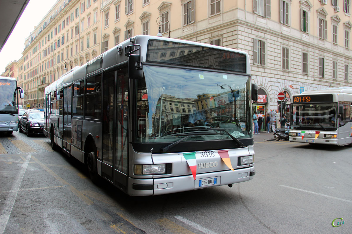 Рим. IVECO CityClass EY 210TJ, Irisbus CityClass CNG DN 509AP