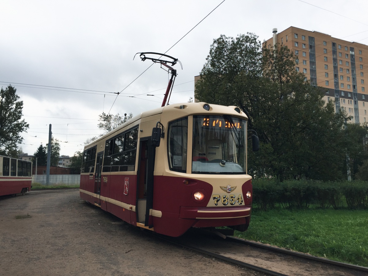 Санкт-Петербург. ЛМ-68М2 №7654