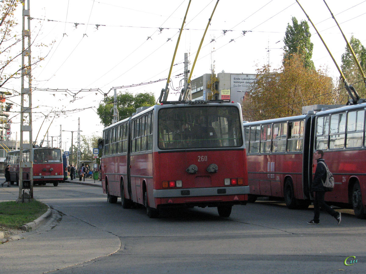 Будапешт. Ikarus 280.94 №260