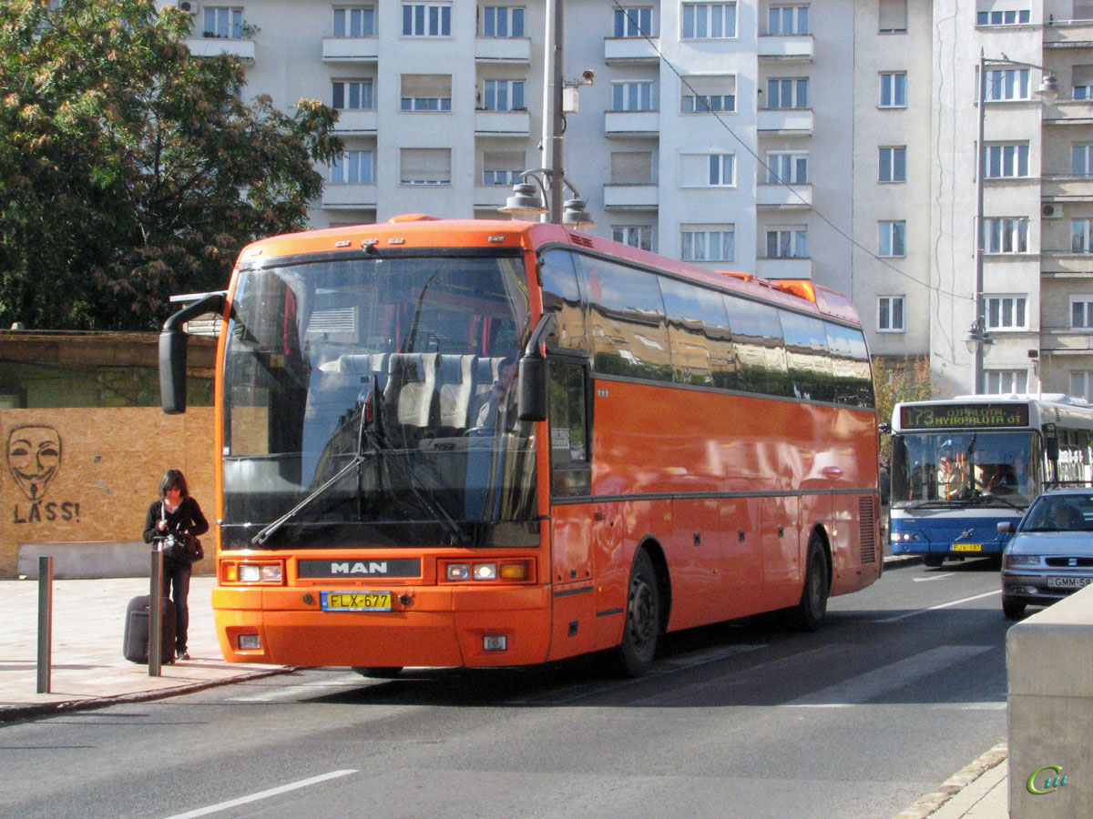 Будапешт. Ikarus EAG E98 FLX-677