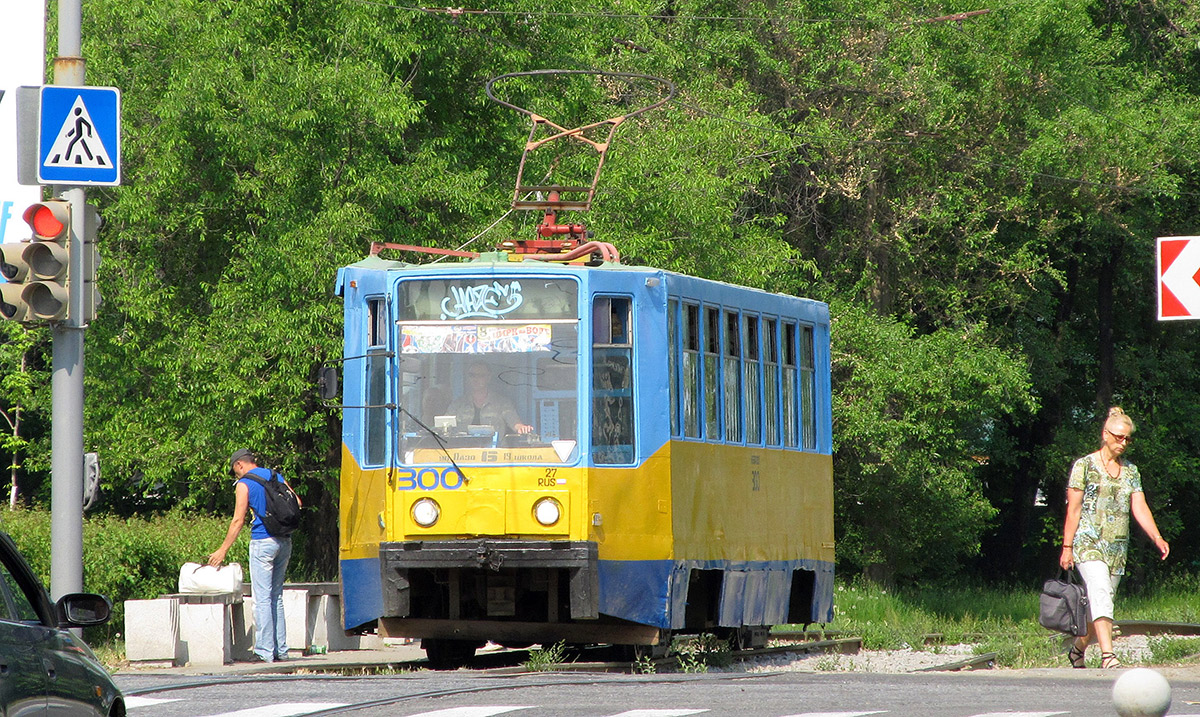 Хабаровск. 71-608К (КТМ-8) №300