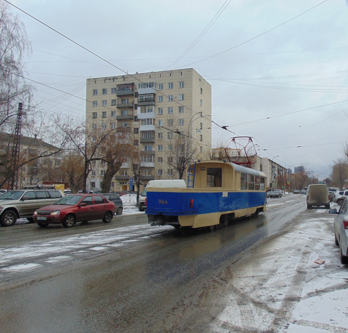Екатеринбург. Tatra T3 (двухдверная) №964