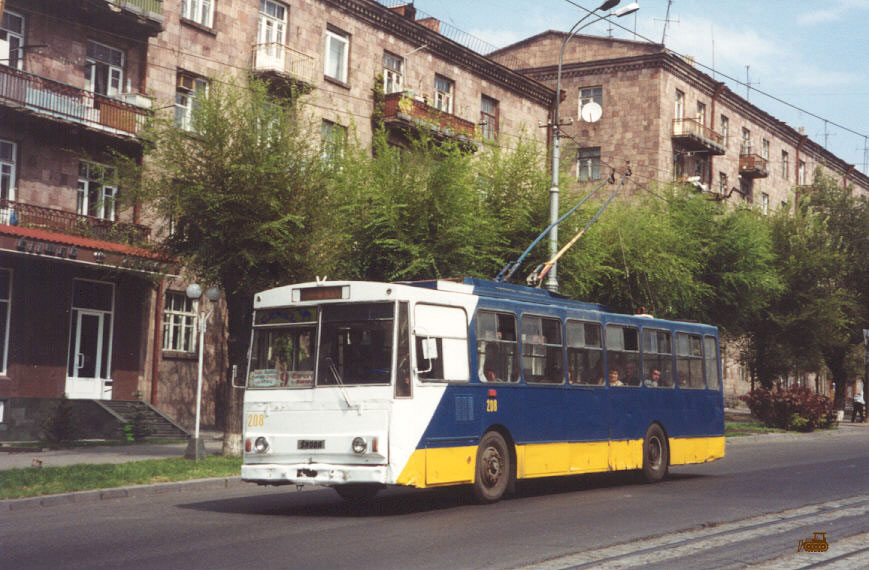 Ереван. Škoda 14Tr №208