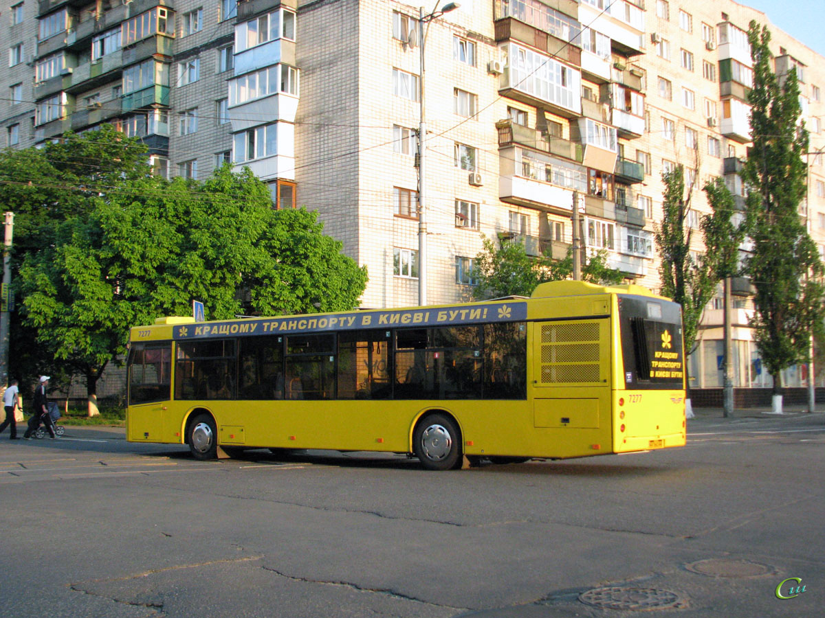Киев. МАЗ-203.065 AA1665AA