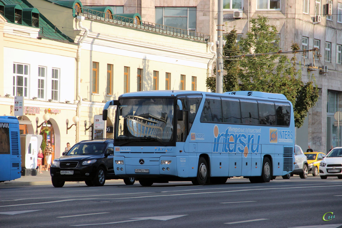 Москва. Mercedes-Benz O350 Tourismo х075ес