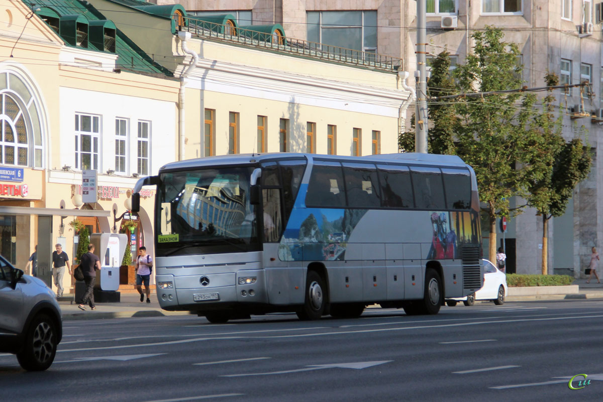 Москва. Mercedes-Benz O350 Tourismo е293он