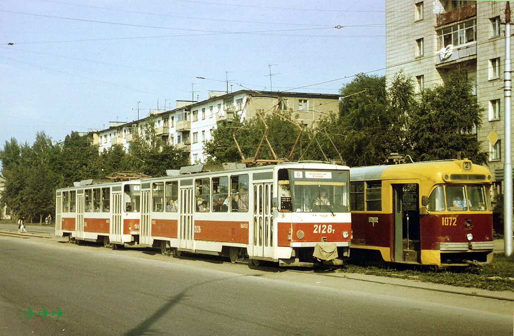 Липецк. Tatra T6B5 (Tatra T3M) №2128, Tatra T6B5 (Tatra T3M) №2143, РВЗ-6М2 №1072