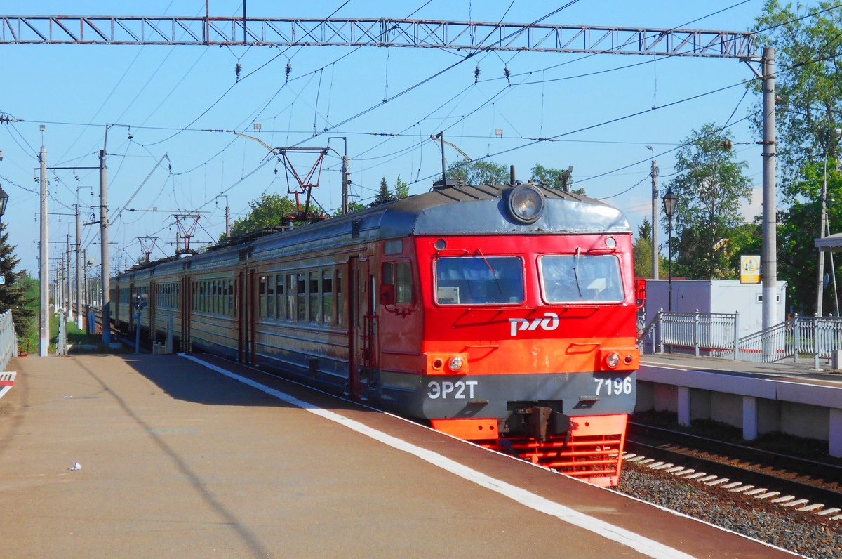 Эр2т 7196. ТЧ-15 Санкт-Петербург-Балтийский. Стрельна (станция). Поезд 7196.