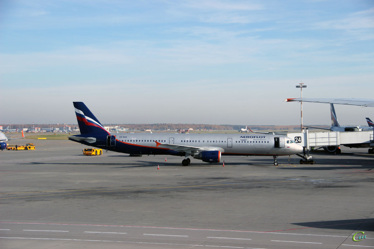 Москва. Самолет Airbus A321 (VQ-BHK) Мстислав Келдыш авиакомпании Аэрофлот (Aeroflot)