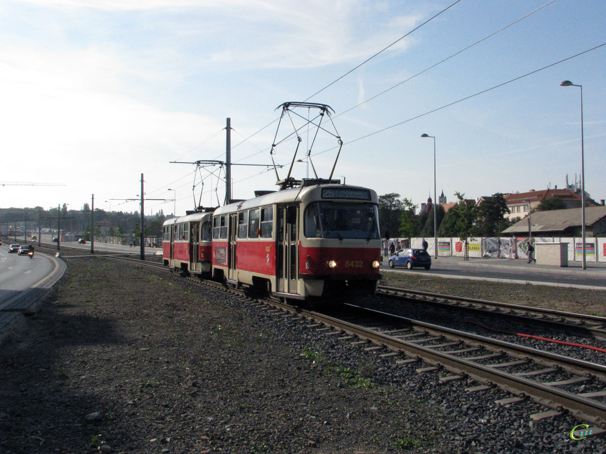 Прага. Tatra T3R.P №8432, Tatra T3R.P №8433