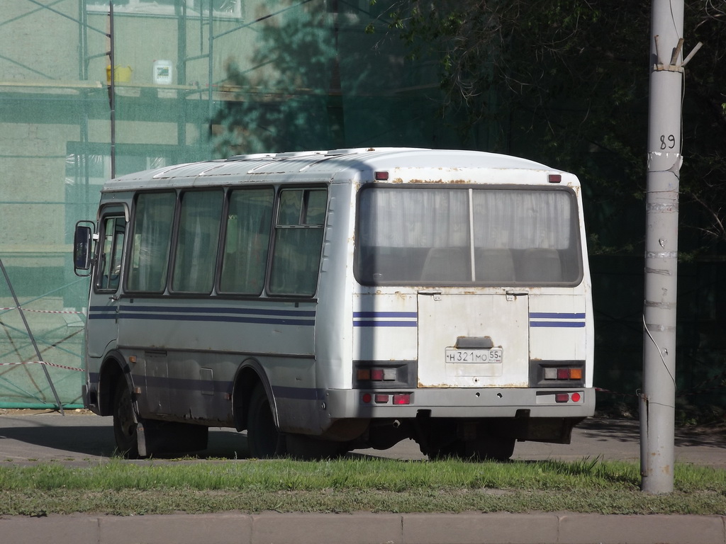 Омск. ПАЗ-3205-110 н321мо