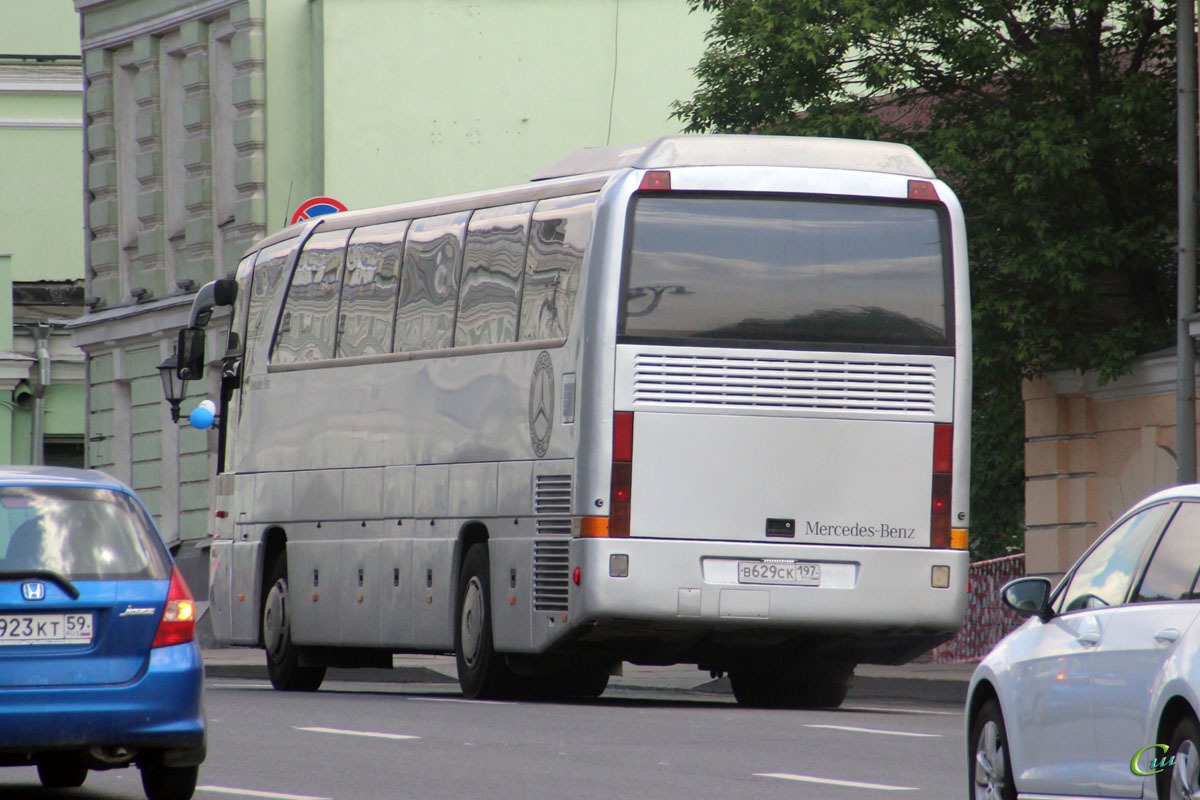 Москва. Mercedes-Benz O350 Tourismo в629ск