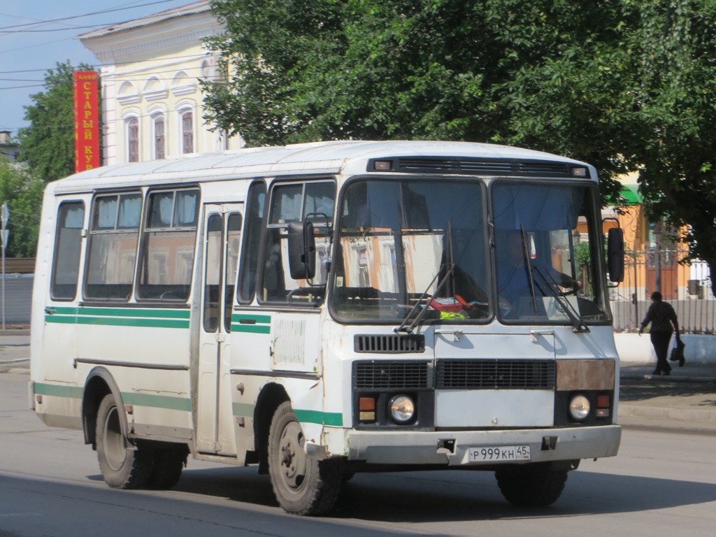 Курган. ПАЗ-3205 р999кн