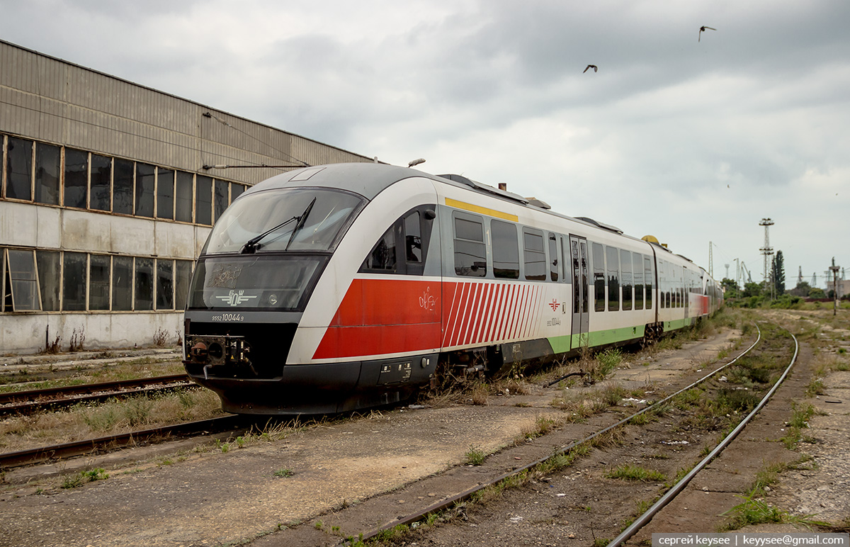 Варна. Siemens Desiro Classic (DMU) № 10 044