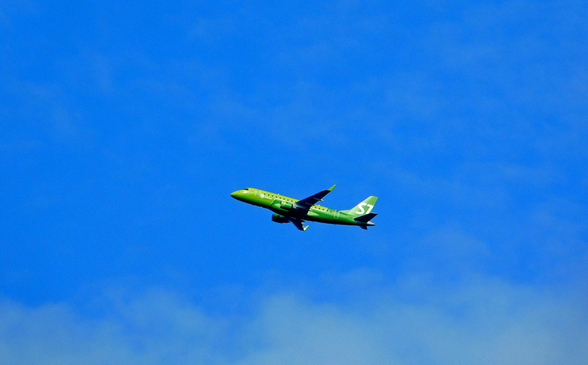 Калуга. Самолёт Embraer E-170 (VQ-BYA) авиакомпании S7 Airlines рейсом S76008 Калуга - Санкт-Петербург