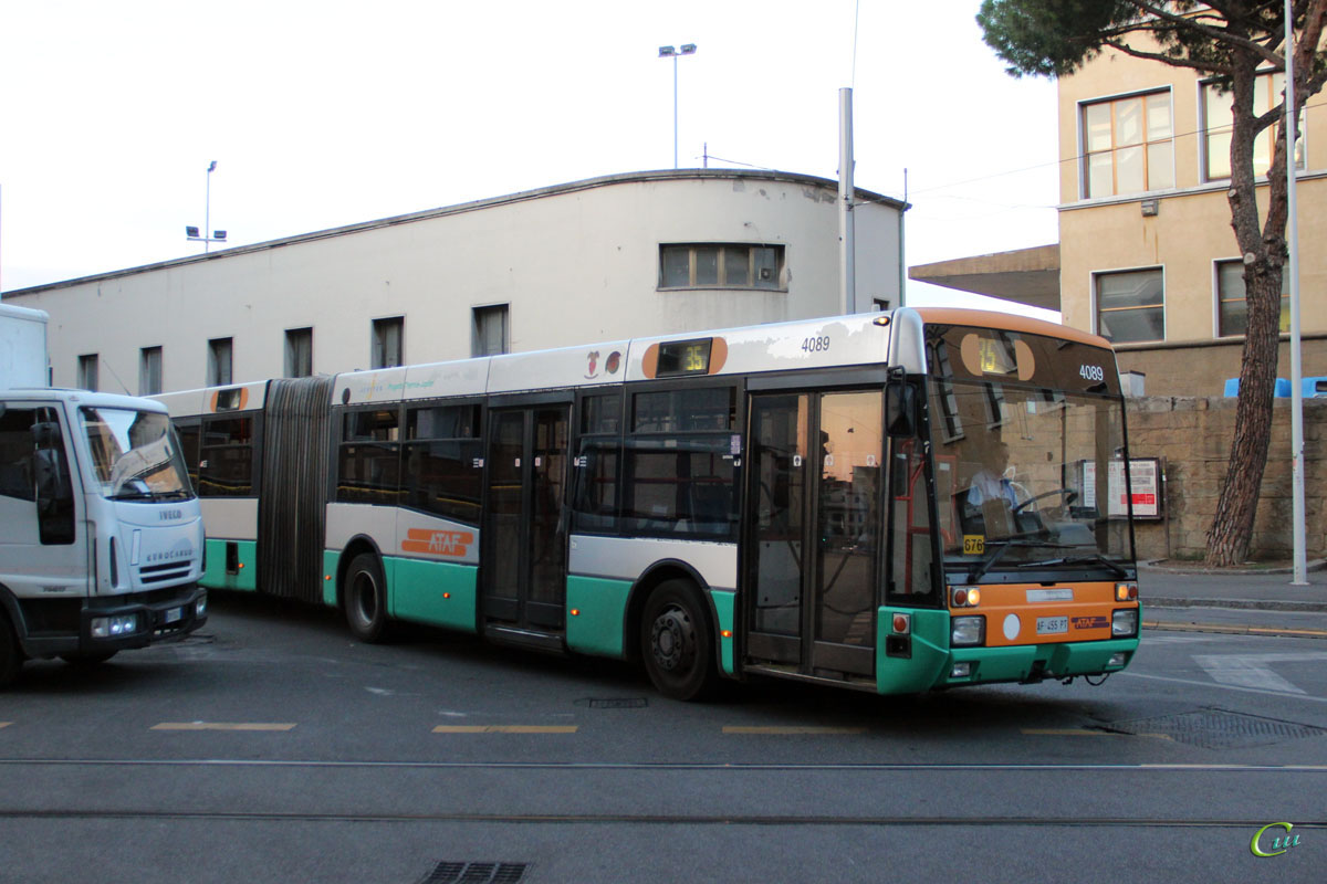 Флоренция. BredaMenarinibus M321 AF 455PT