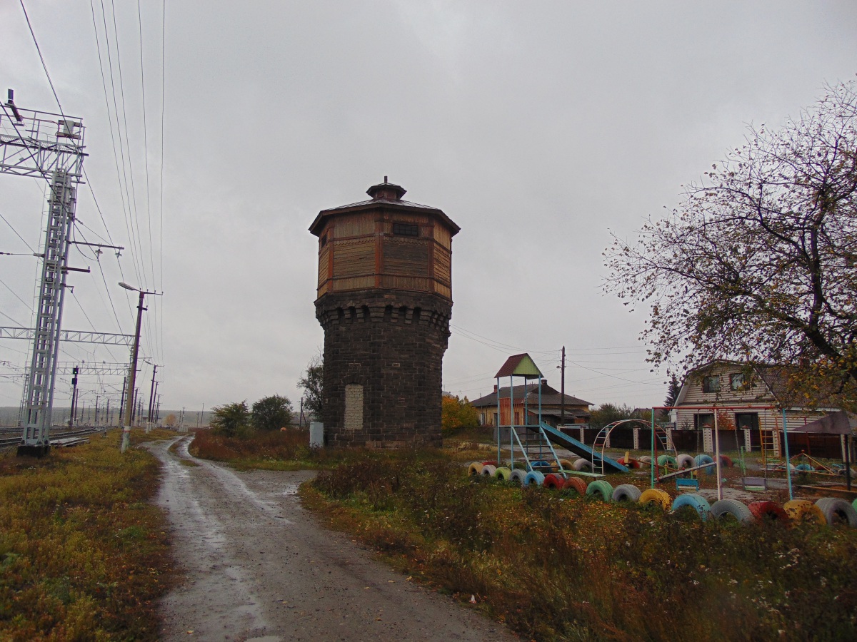Чебаркуль. Станция Бишкиль, водонапорная башня