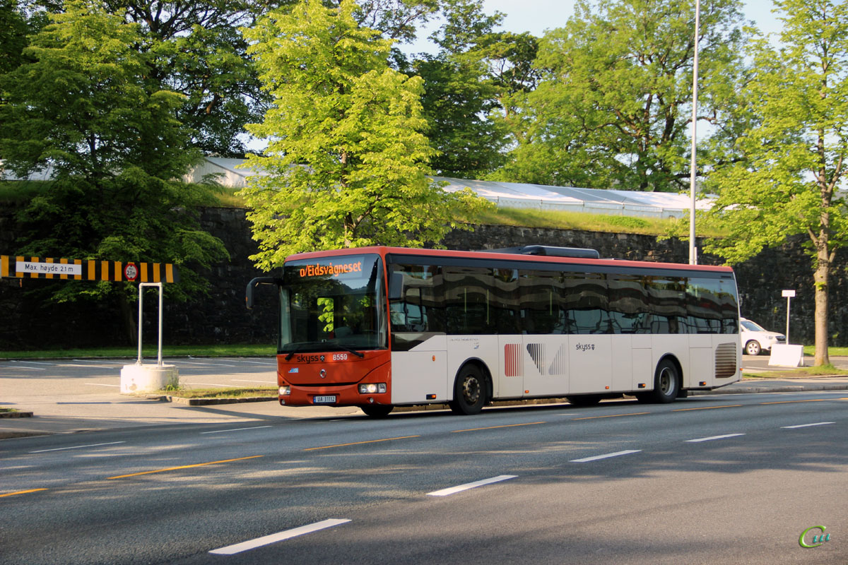 Берген. Irisbus Crossway LE 12.8M UA 31112
