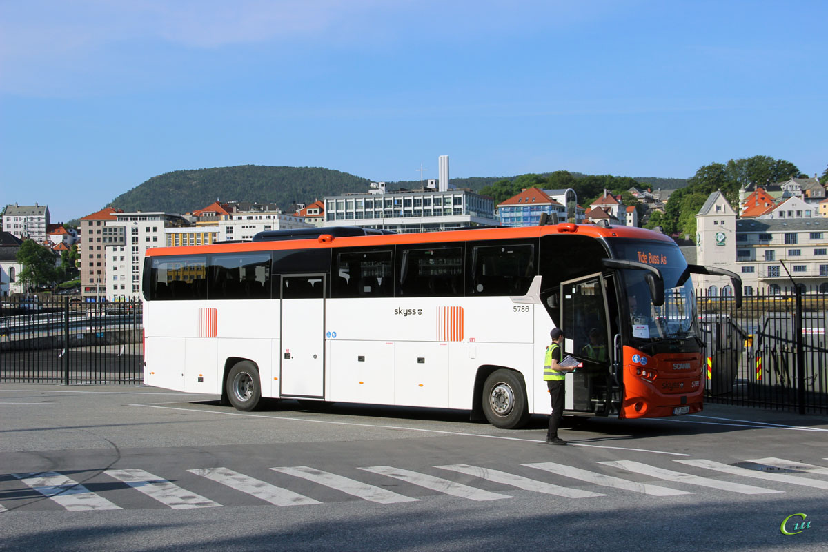 Берген. Scania Interlink HD TF 31628