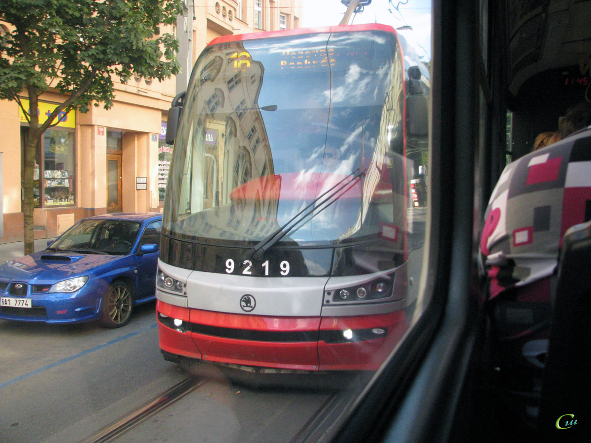 Прага. Škoda 15T №9219