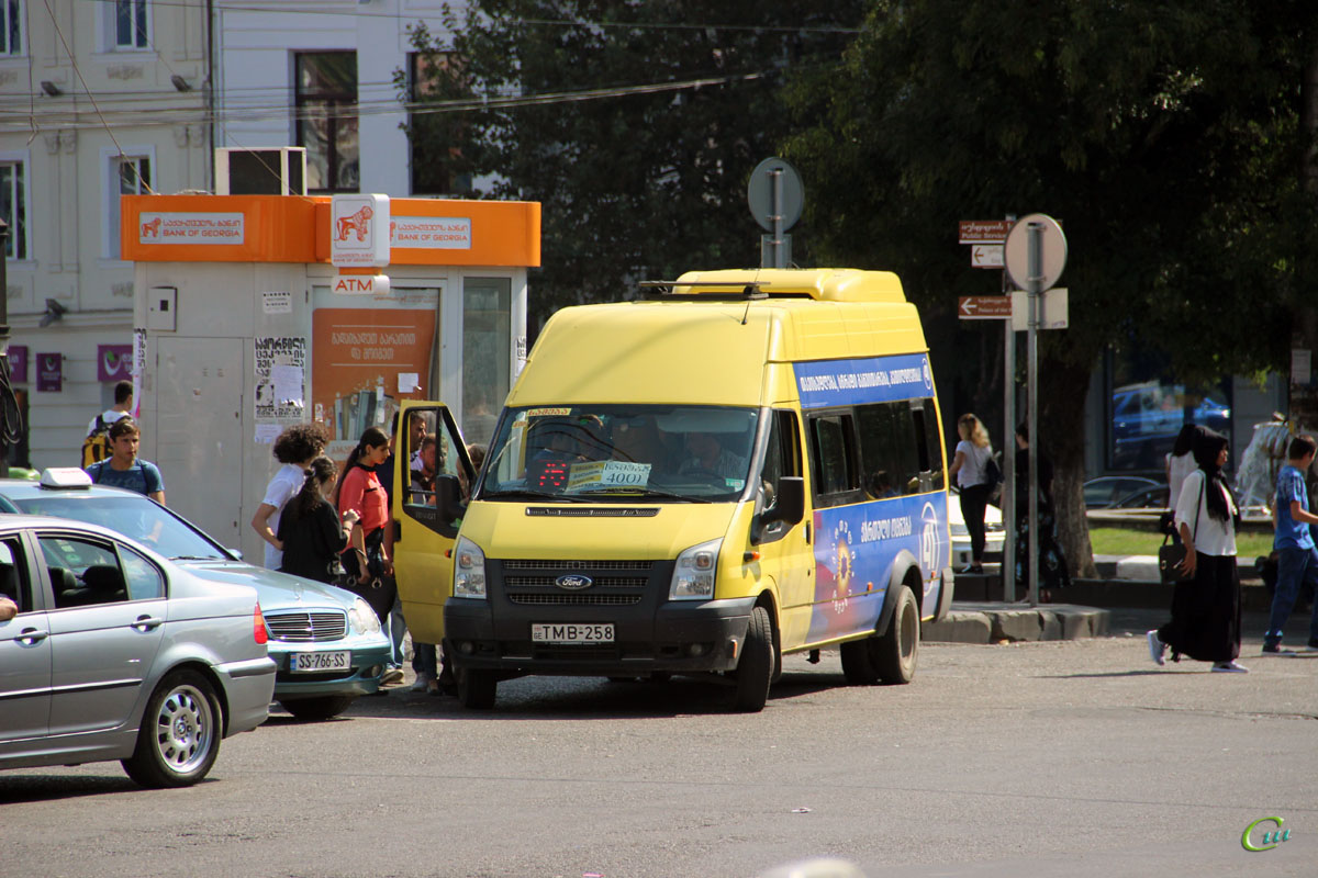 Тбилиси. Avestark (Ford Transit) TMB-258