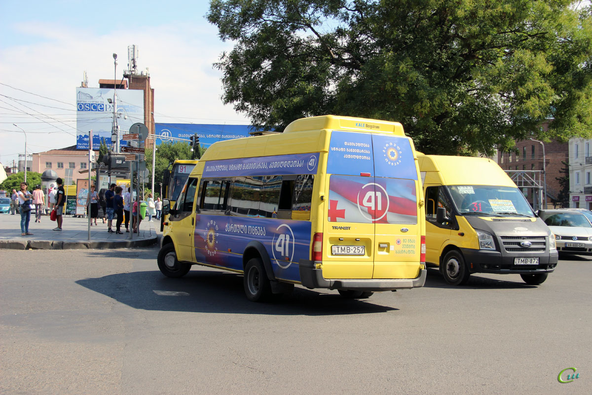 Тбилиси. Avestark (Ford Transit) TMB-257