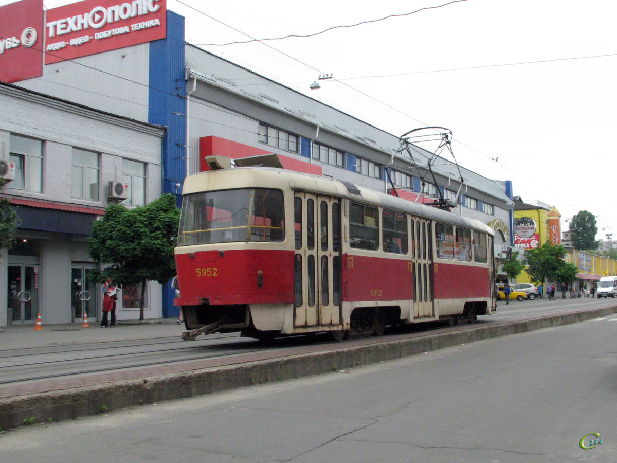 Киев. Tatra T3SU №5952