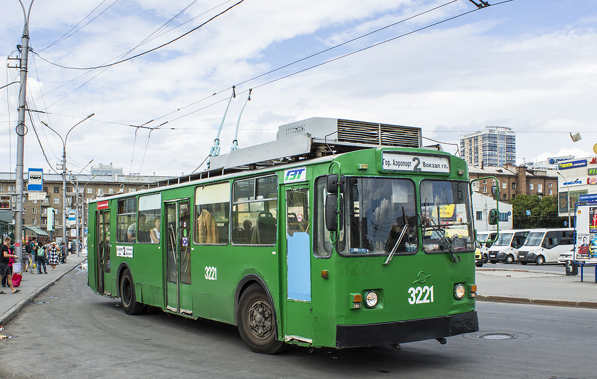 Новосибирск. СТ-682Г №3221