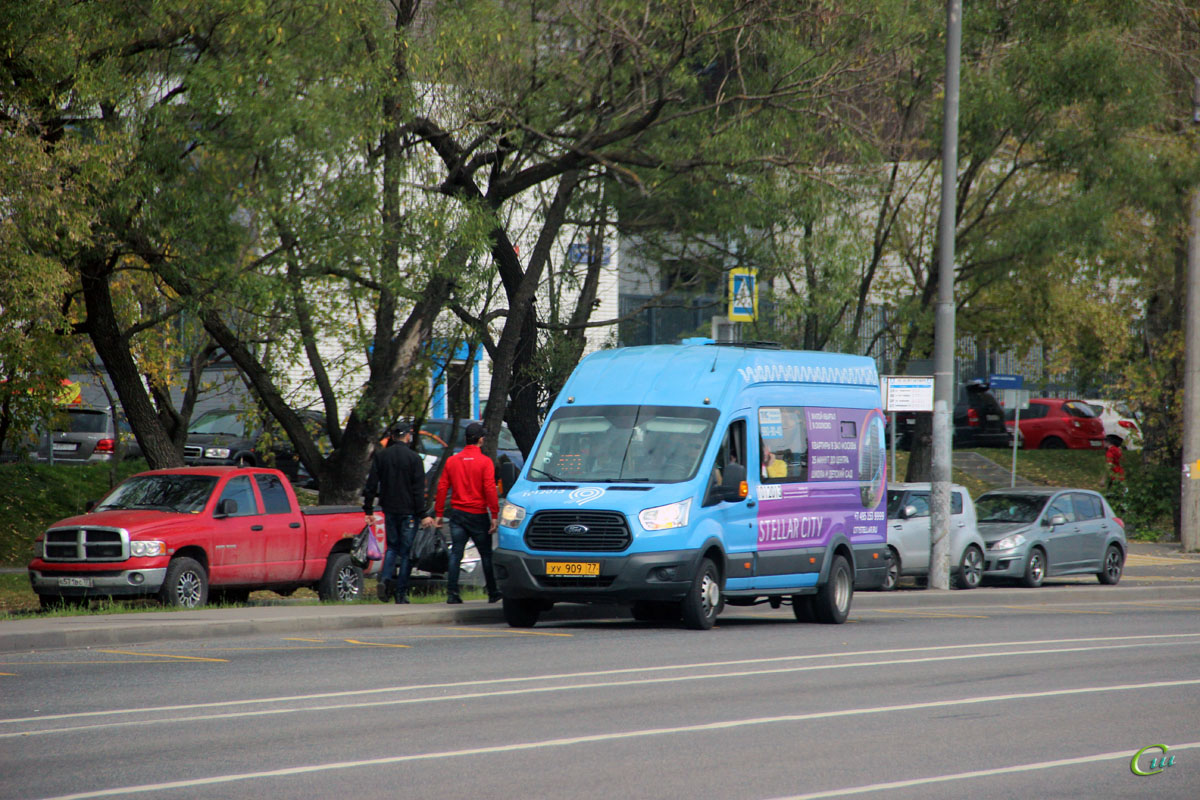 Москва. Ford Transit FBD ху909