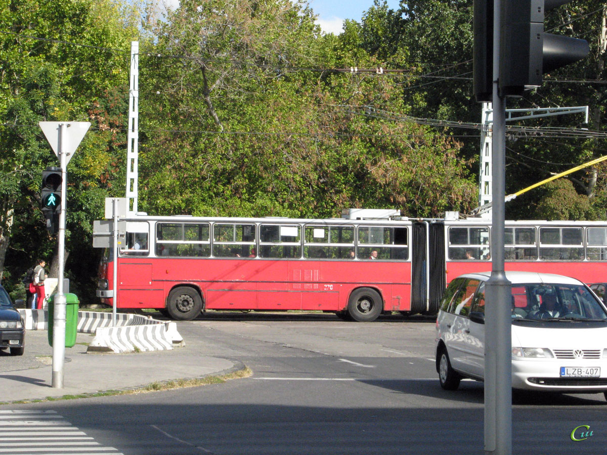 Будапешт. Ikarus 280.94 №270