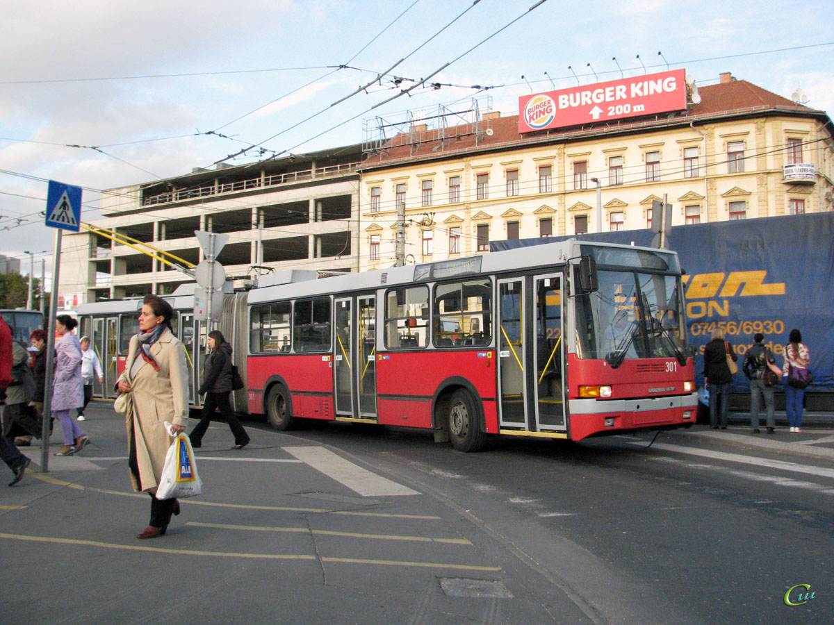 Будапешт. Ikarus 435.81M №301