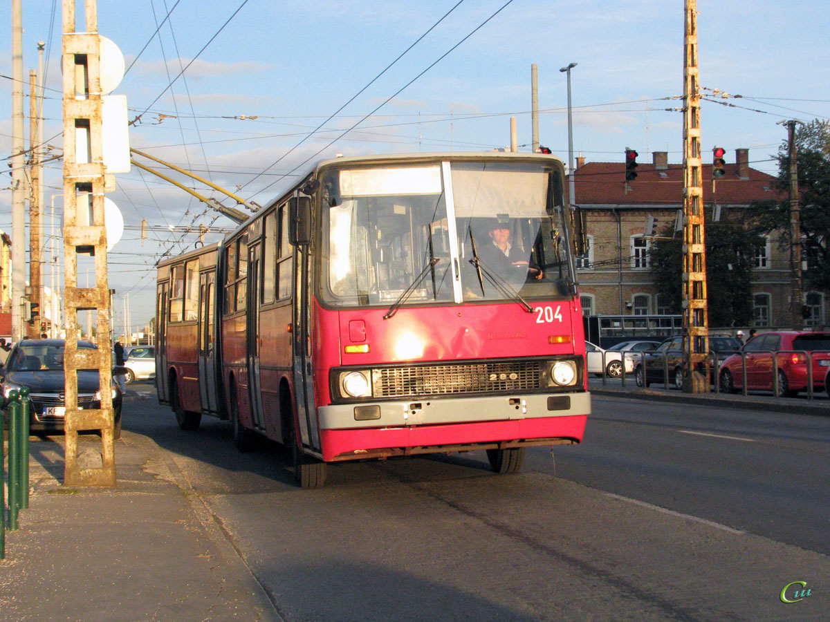 Будапешт. Ikarus 280.94 №204