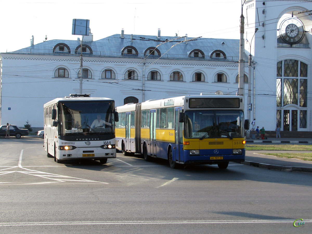 Великий Новгород. Mercedes-Benz O405G ае101, Волжанин-52702 ао385