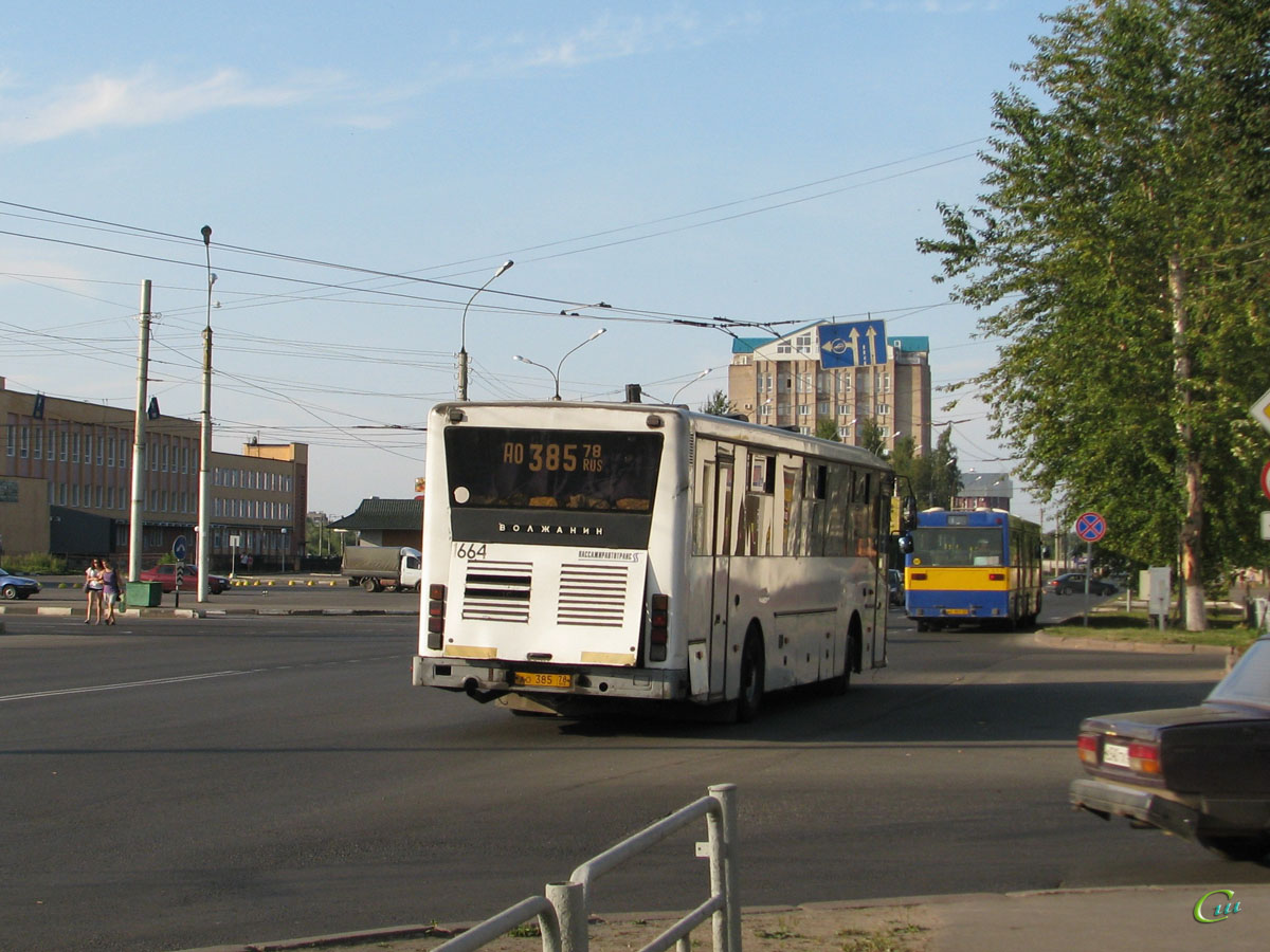 Великий Новгород. Волжанин-52702 ао385