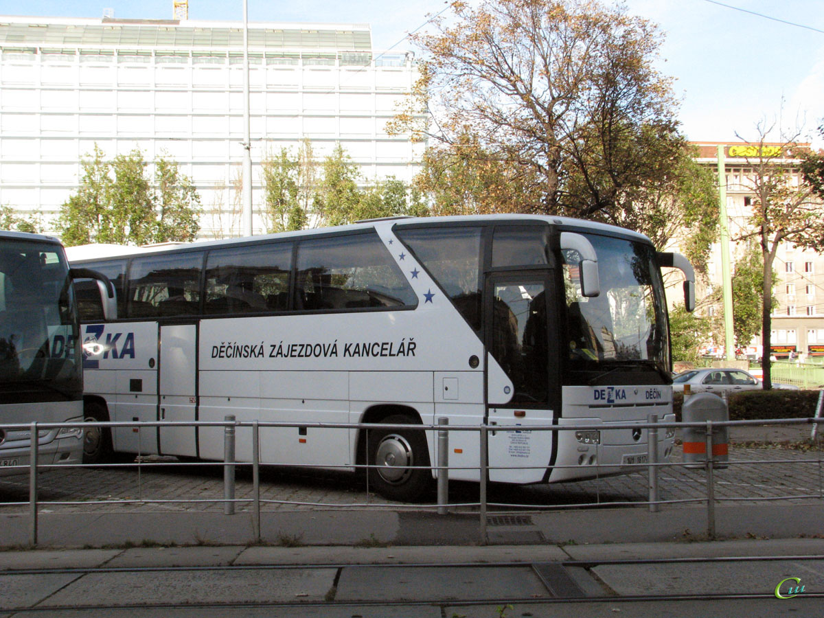 Вена. Mercedes-Benz O350 Tourismo 1U1 1617