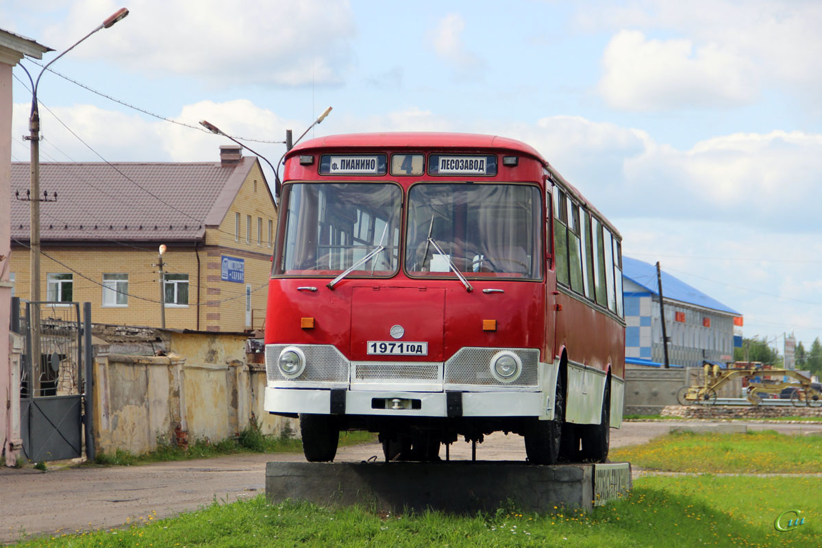 Вышний Волочёк. ЛиАЗ-677М 1971ГОД