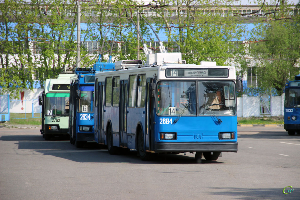 3 троллейбус гомель. Гомельский троллейбус АКСМ 321. Гомель троллейбусный парк 2.