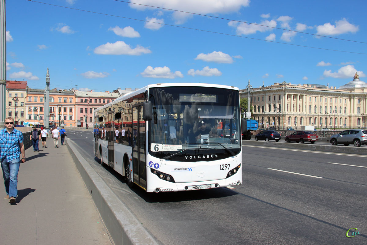 Санкт-Петербург. Volgabus-5270.05 м069не
