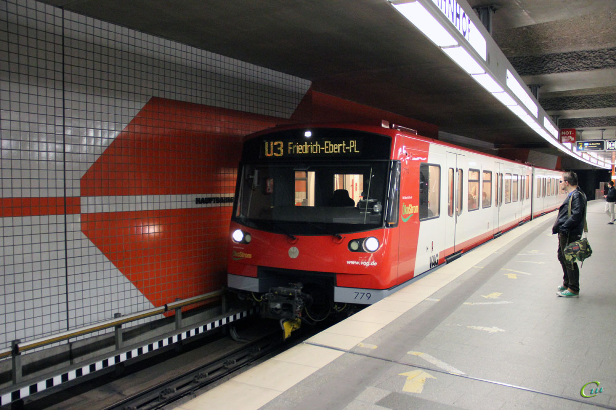 Нюрнберг. Siemens VAG-Baureihe DT3-F № 779