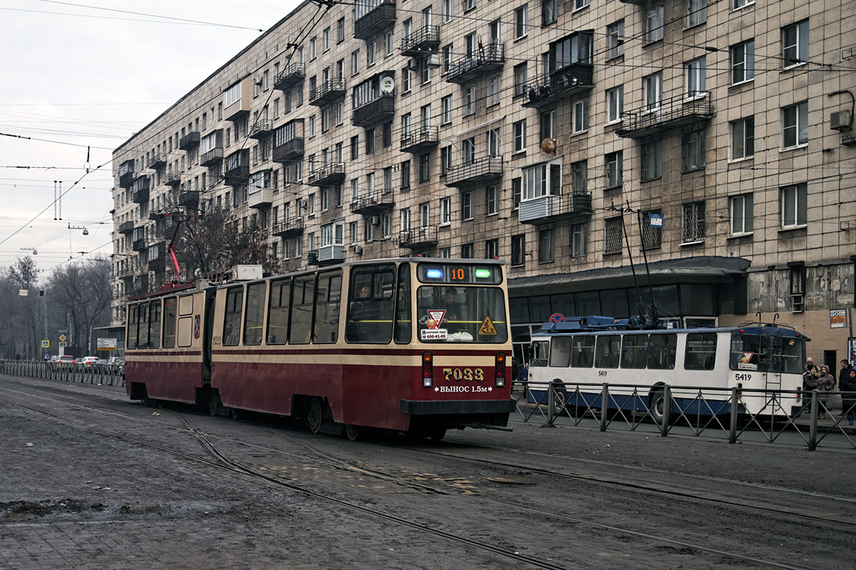 Санкт-Петербург. ВЗТМ-5284 №5419, ЛВС-86К №7033