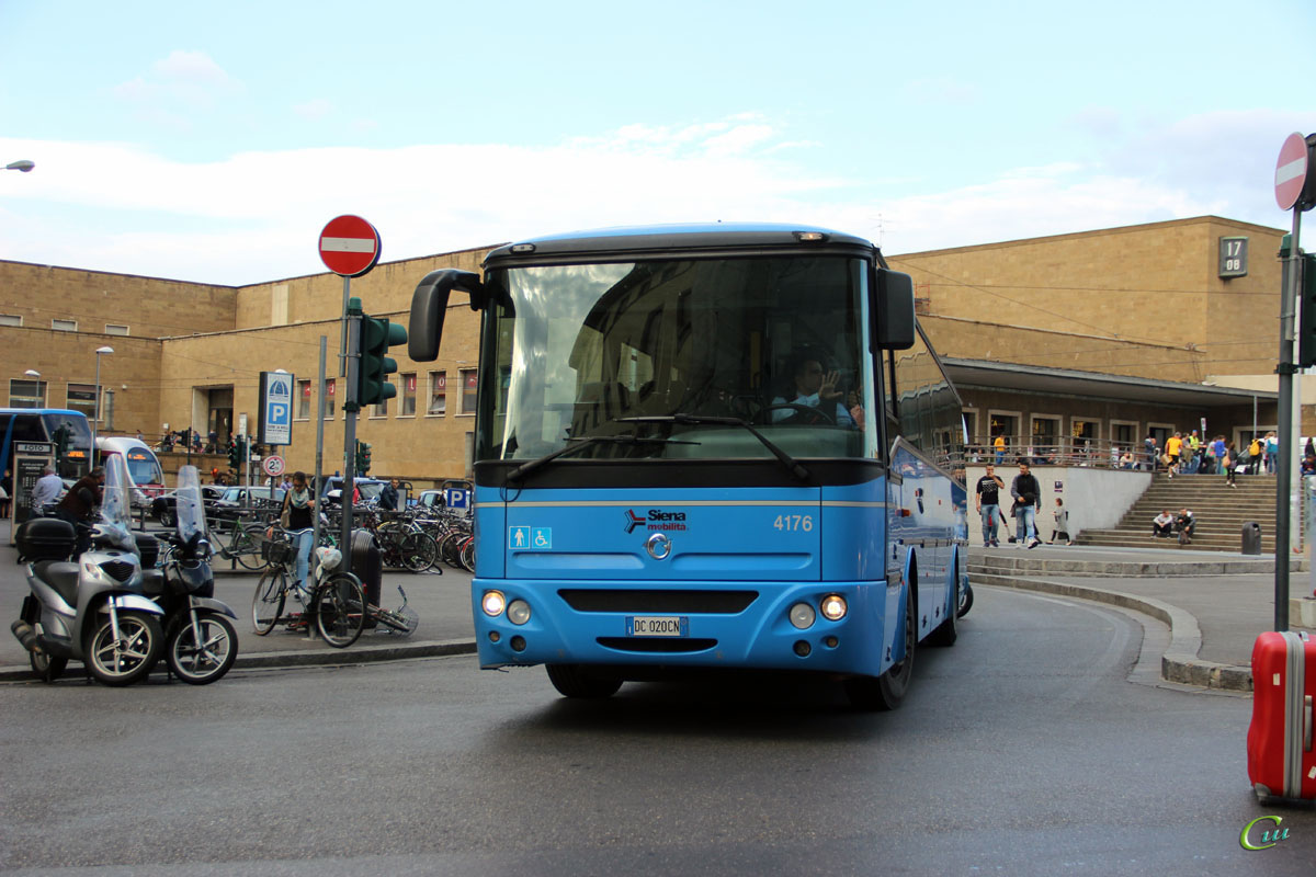 Флоренция. Irisbus Axer 12M DC 020CN