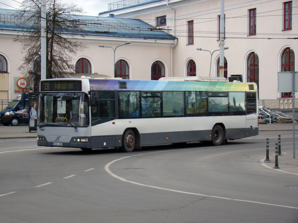 Вильнюс. Volvo 7700 AHA 290