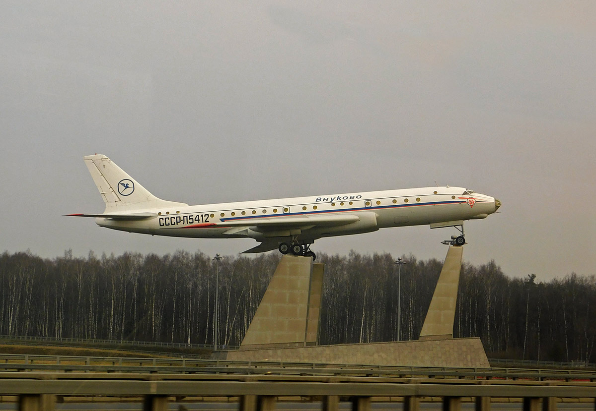 Москва. Реактивный пассажирский самолёт Ту-104Б СССР-Л5412