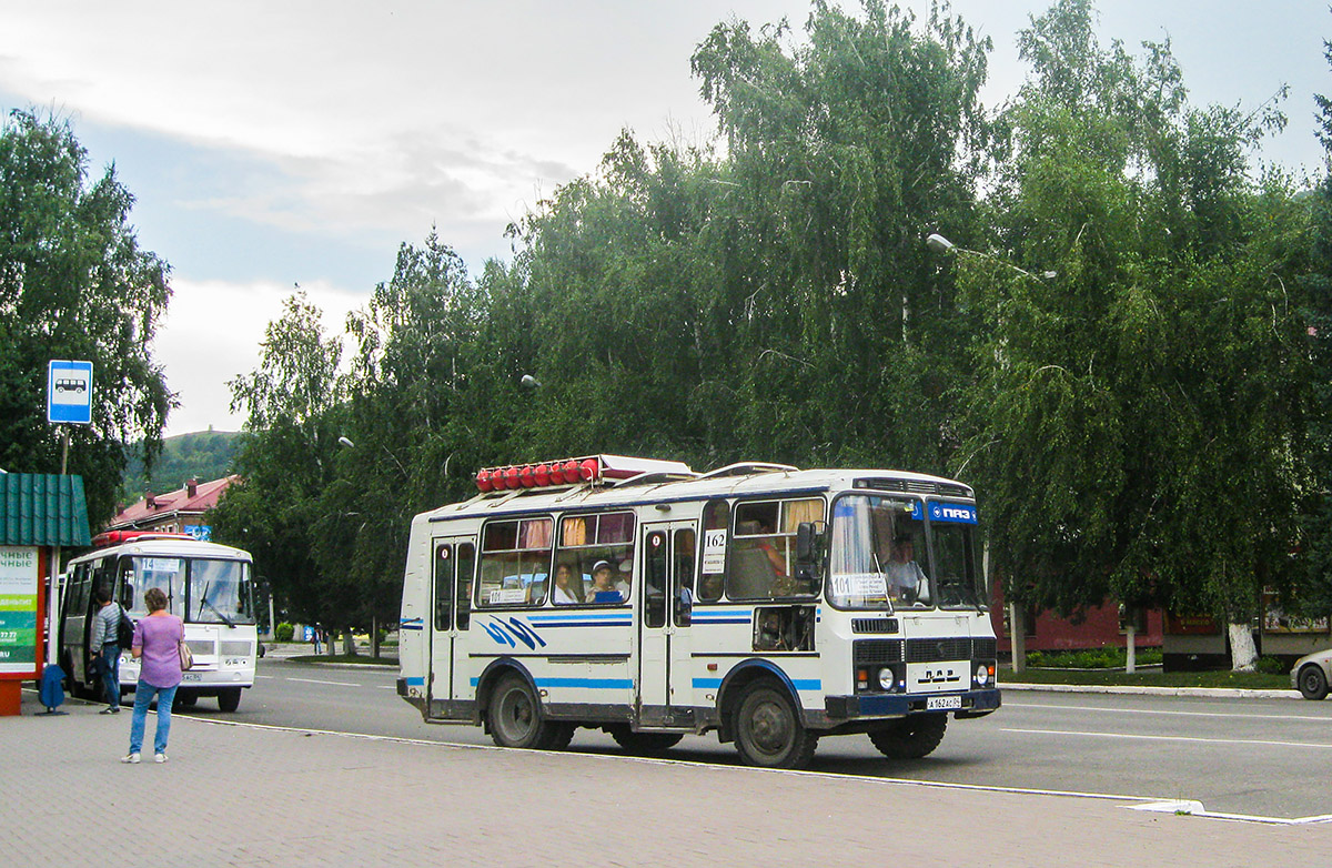 Горно-Алтайск. ПАЗ-32051 а162ас
